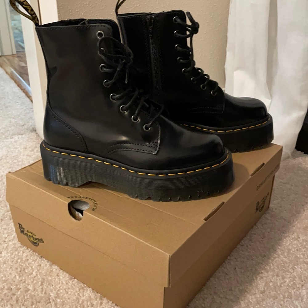 Doc Martens Jadon Platform Boot